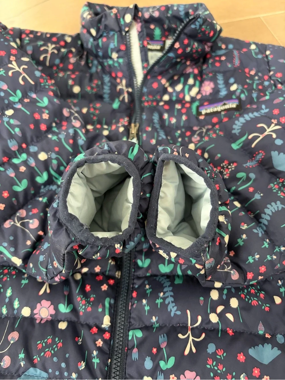 Patagonia down sweater jacket 5T